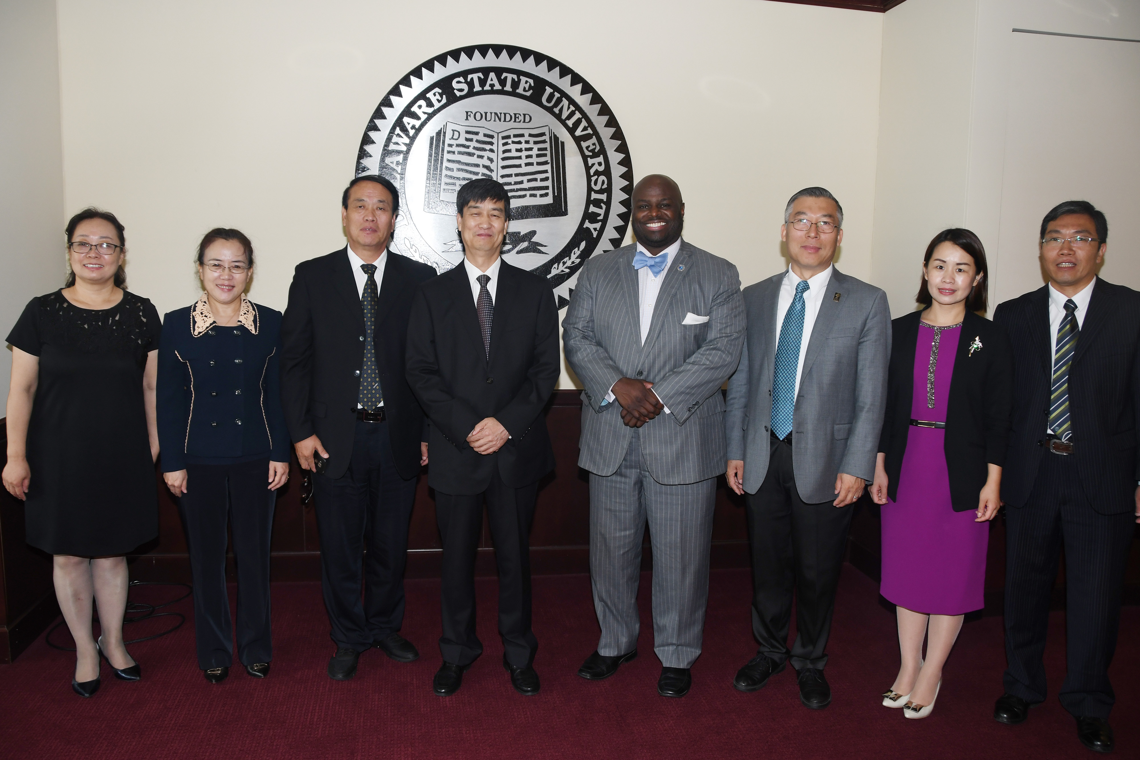 DSU signs accord with Dezhou University of China