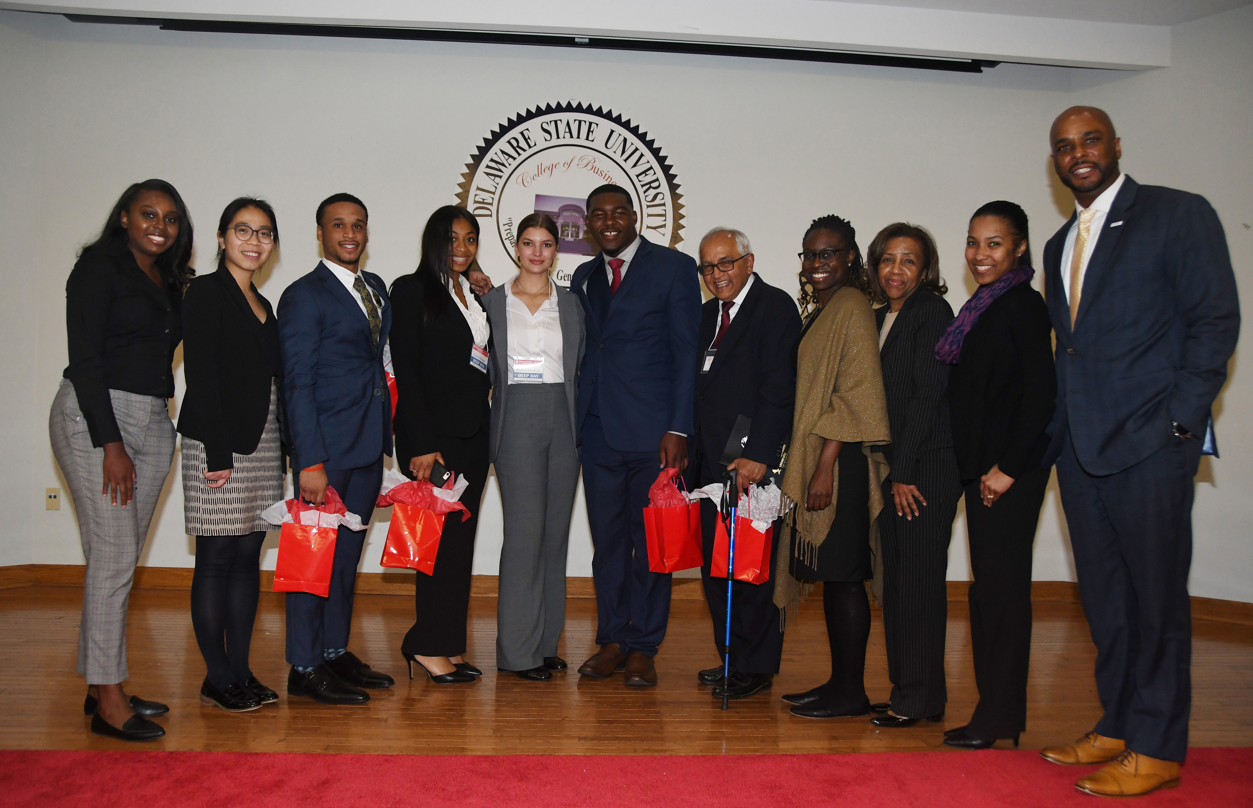 Gates Foundation Team Meets with University Officials