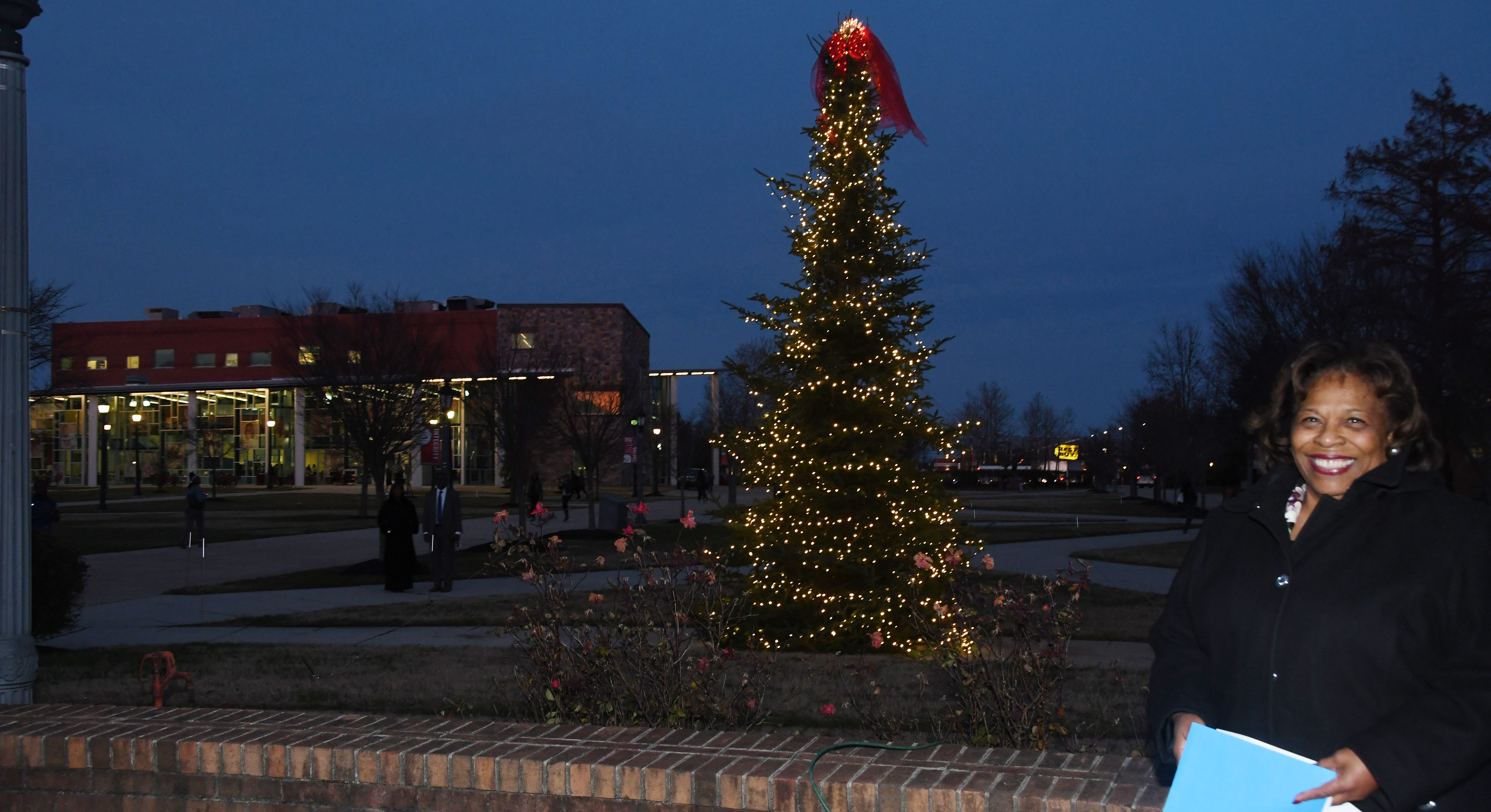 Tree Lighting & Holiday Dinner -- Photo Slideshow