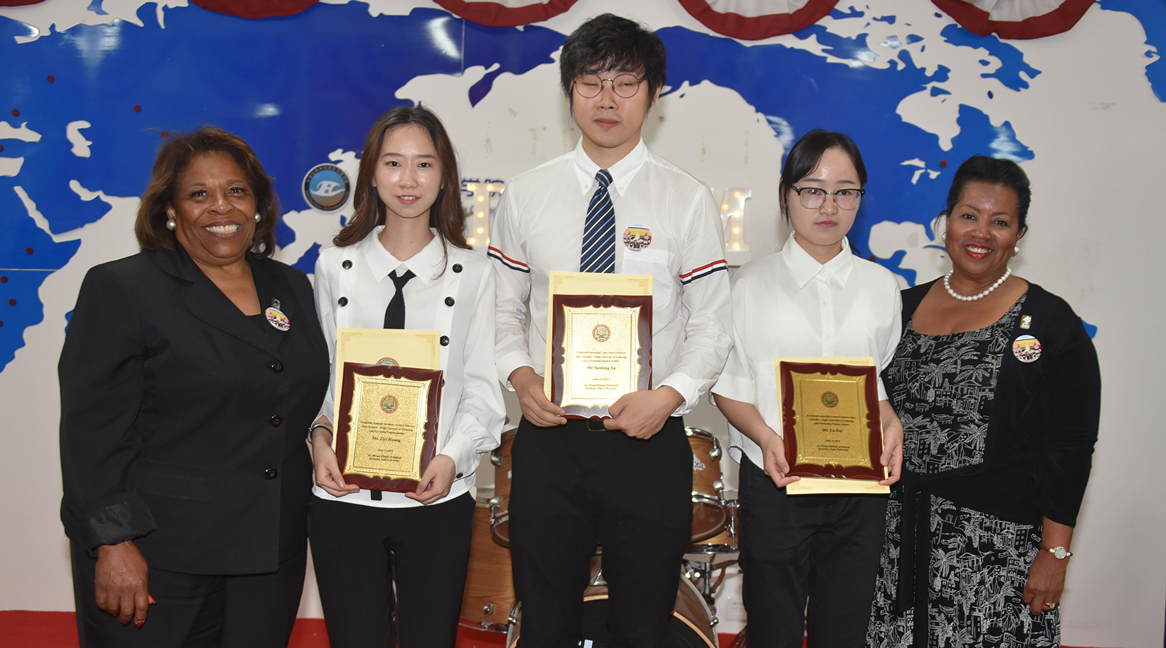 Joint Ningbo Univ. of Technology Accounting graduates celebrated