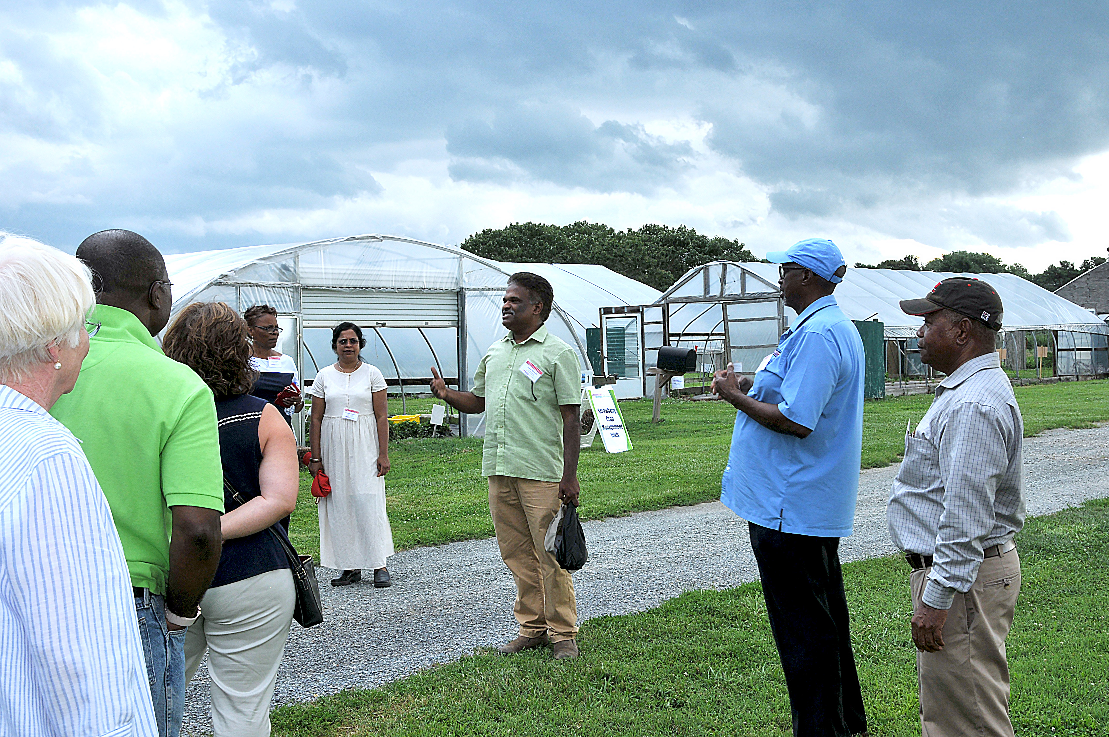 Board of Trustees visit University's Smyrna farm facility