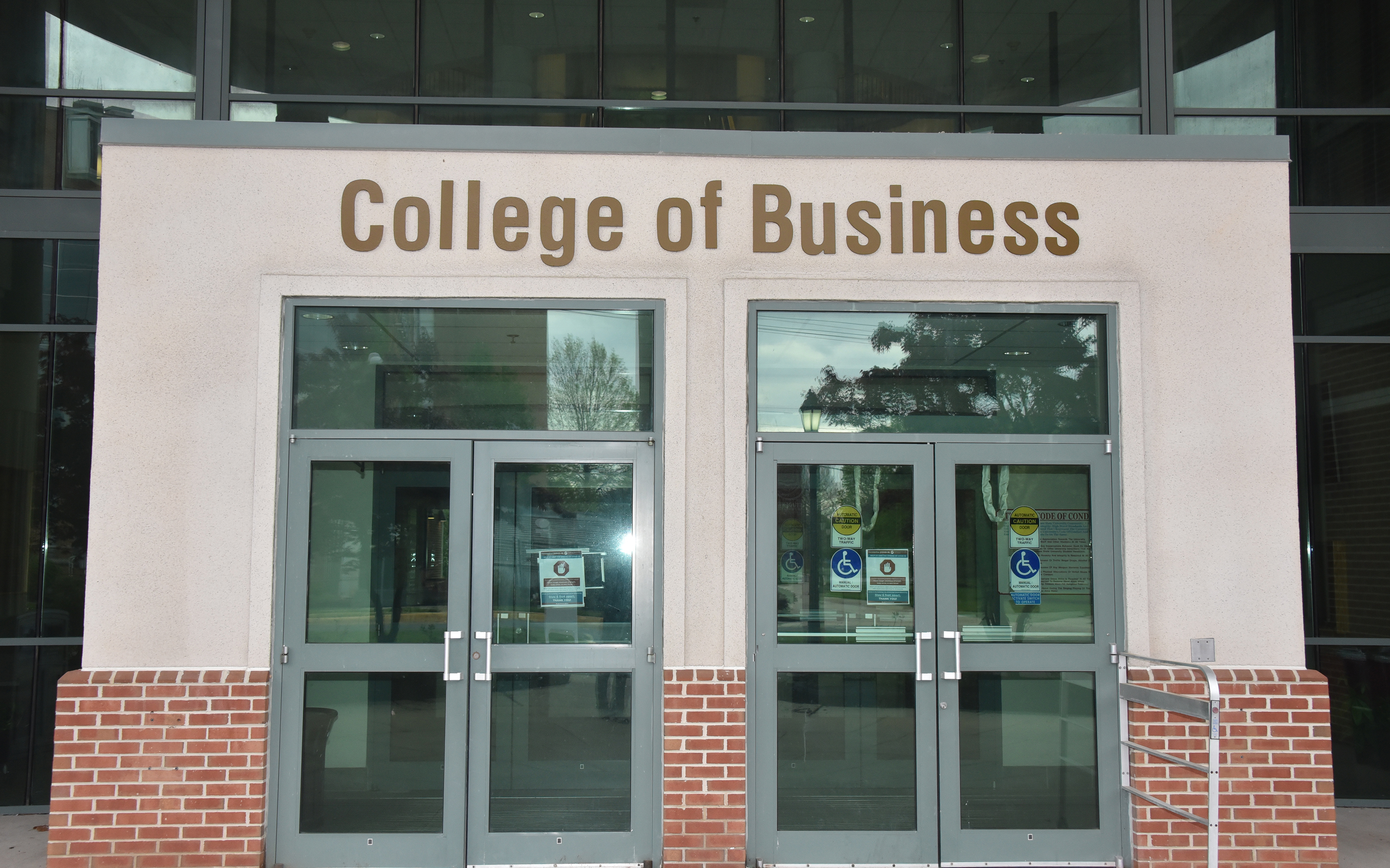 University's COB co-hosts virtual small business forum