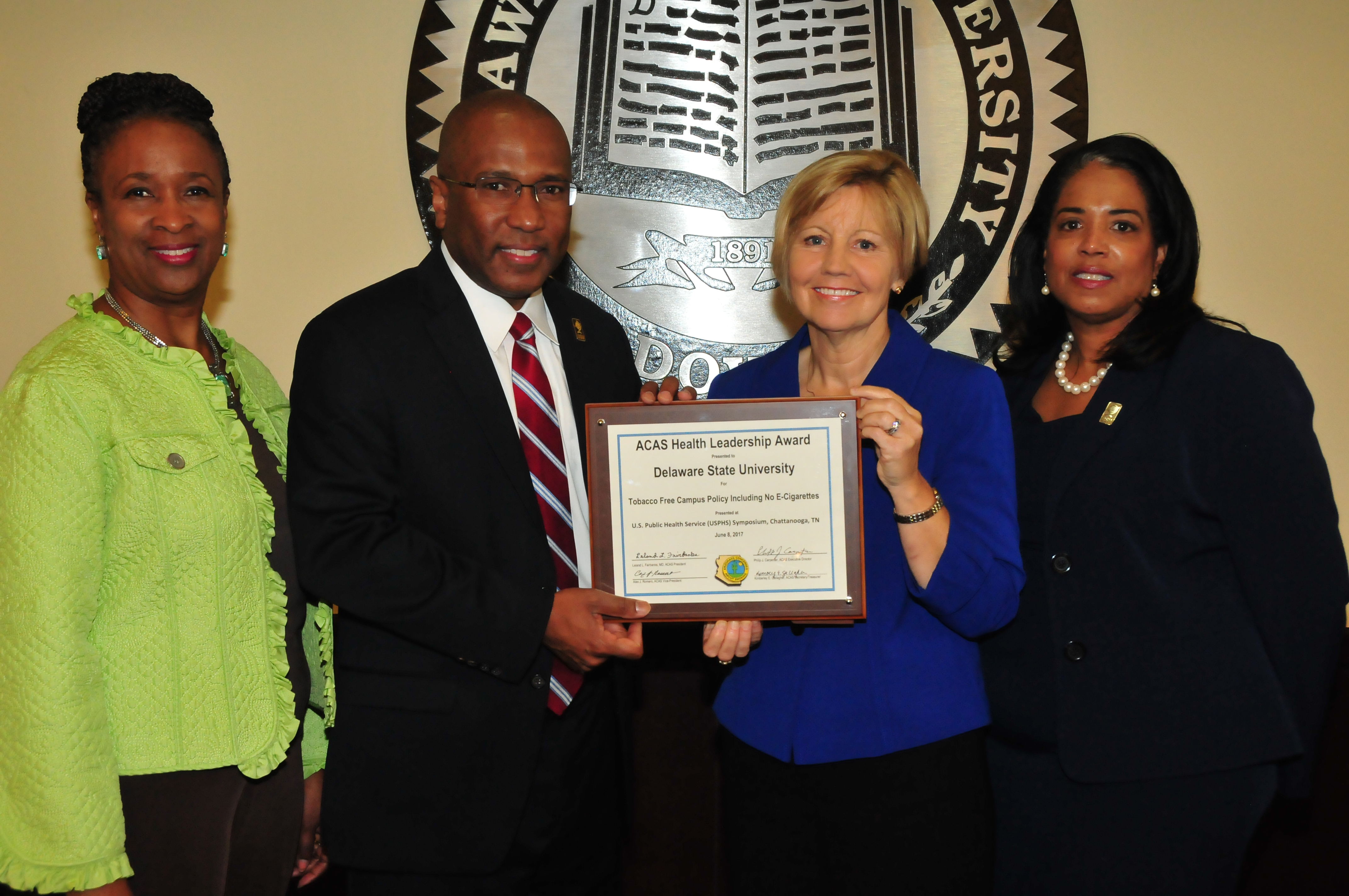 Health Award Recognizes DSU No Smoking Policy