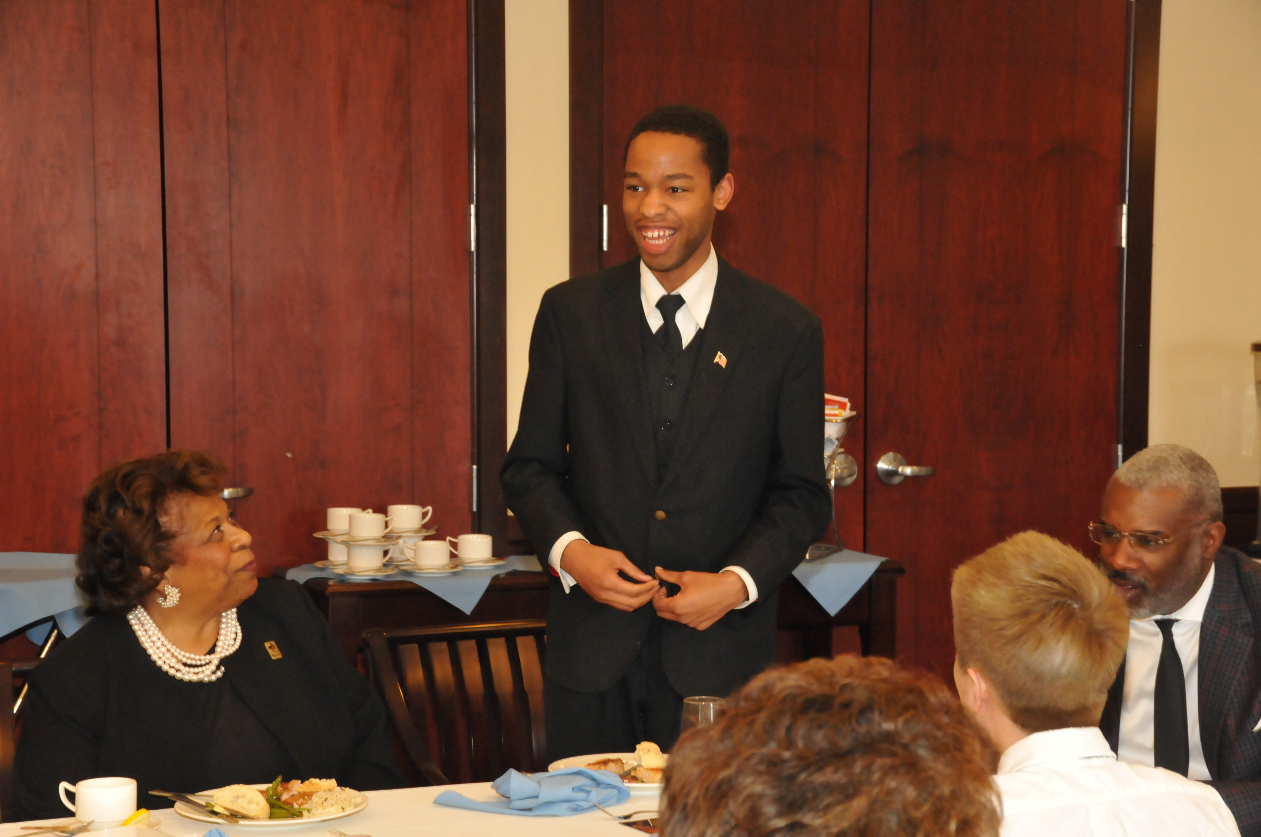 Board of Trustees have lunch with students